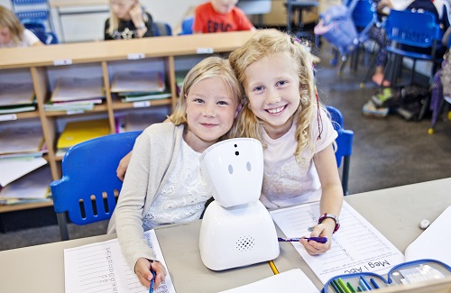 Robot hjälper cancersjuka barn att delta i skolan